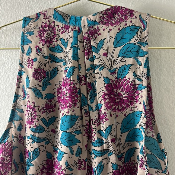 Let It Be Floral Sheer Tank Blouse - Picture 7 of 8